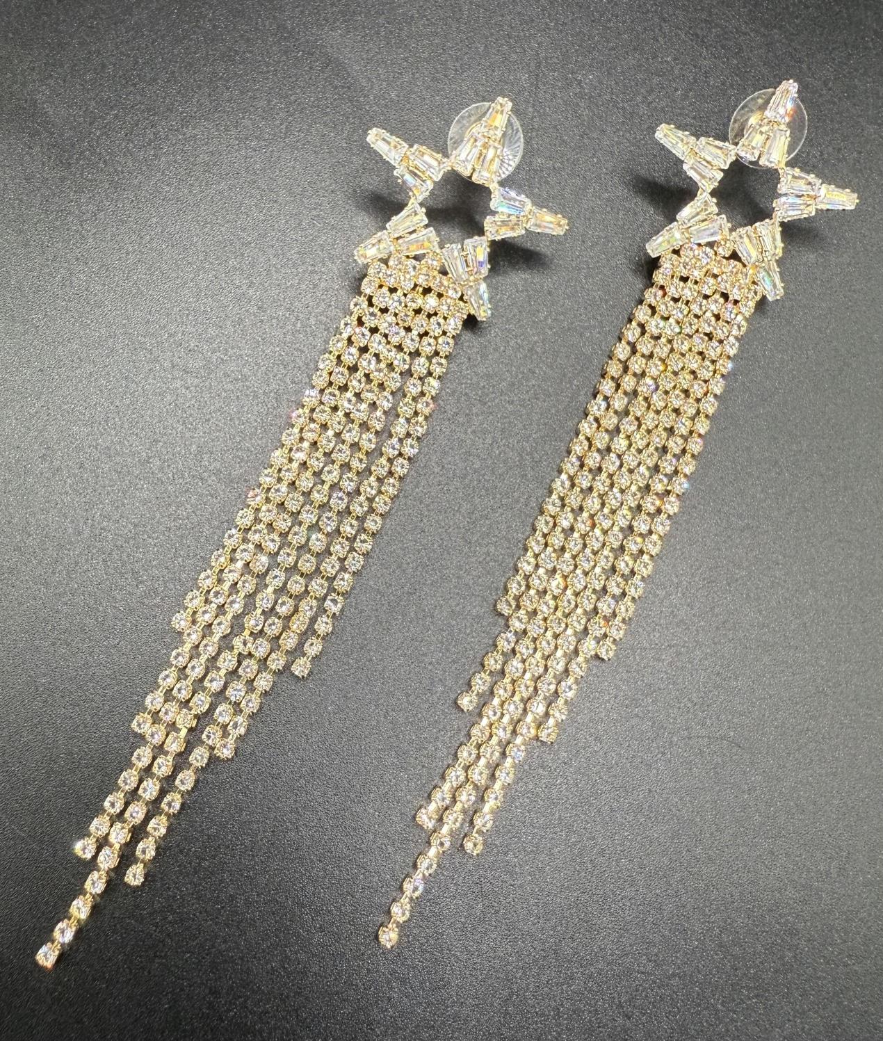 Yıldızı küpe,gold yıldız küpe,taşlı abiye küpe