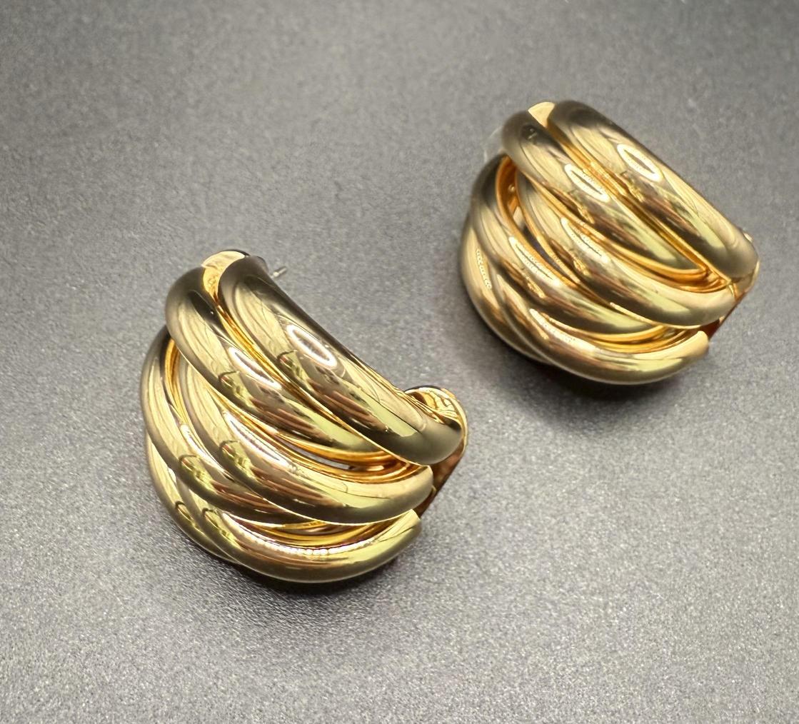 Gold model küpe