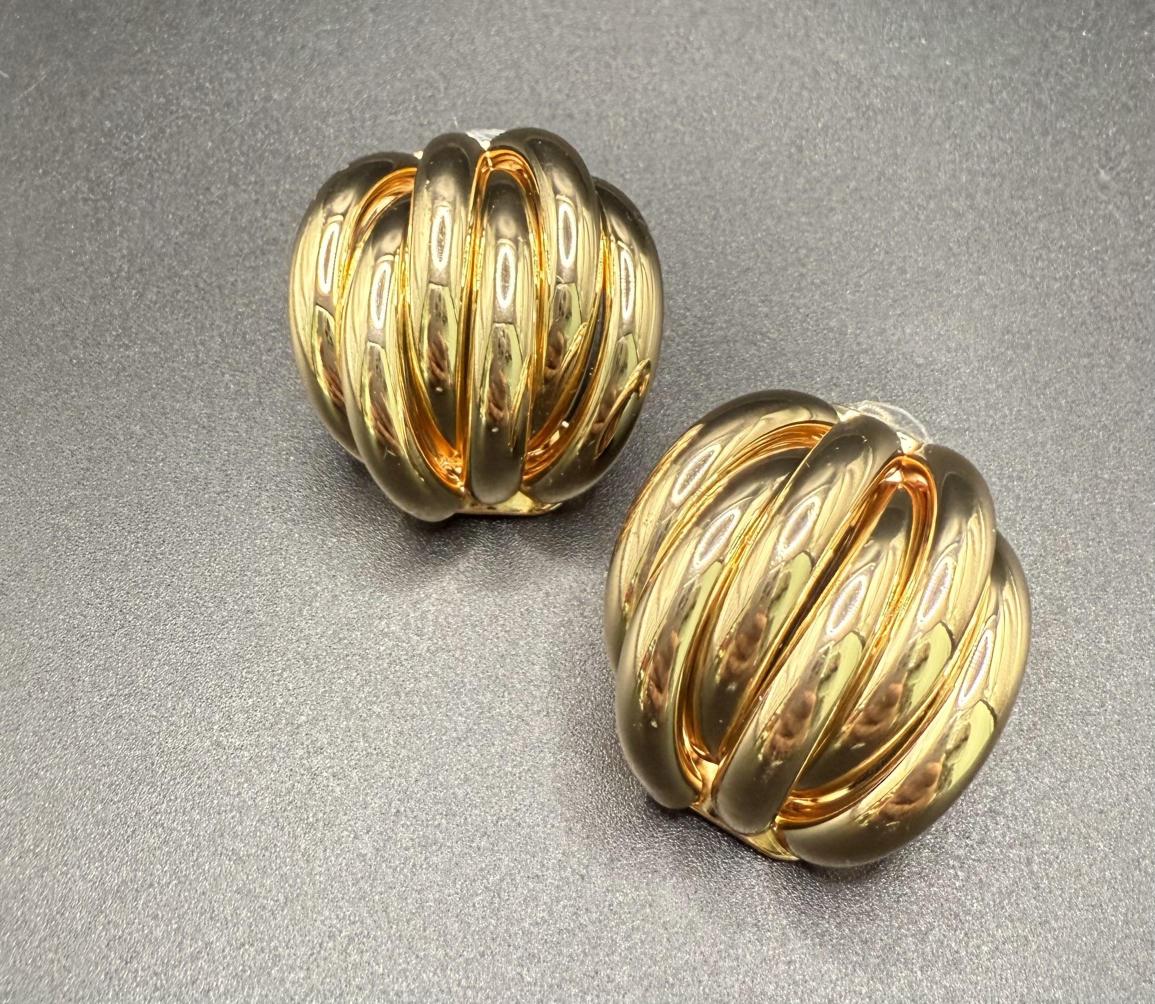 Gold model küpe