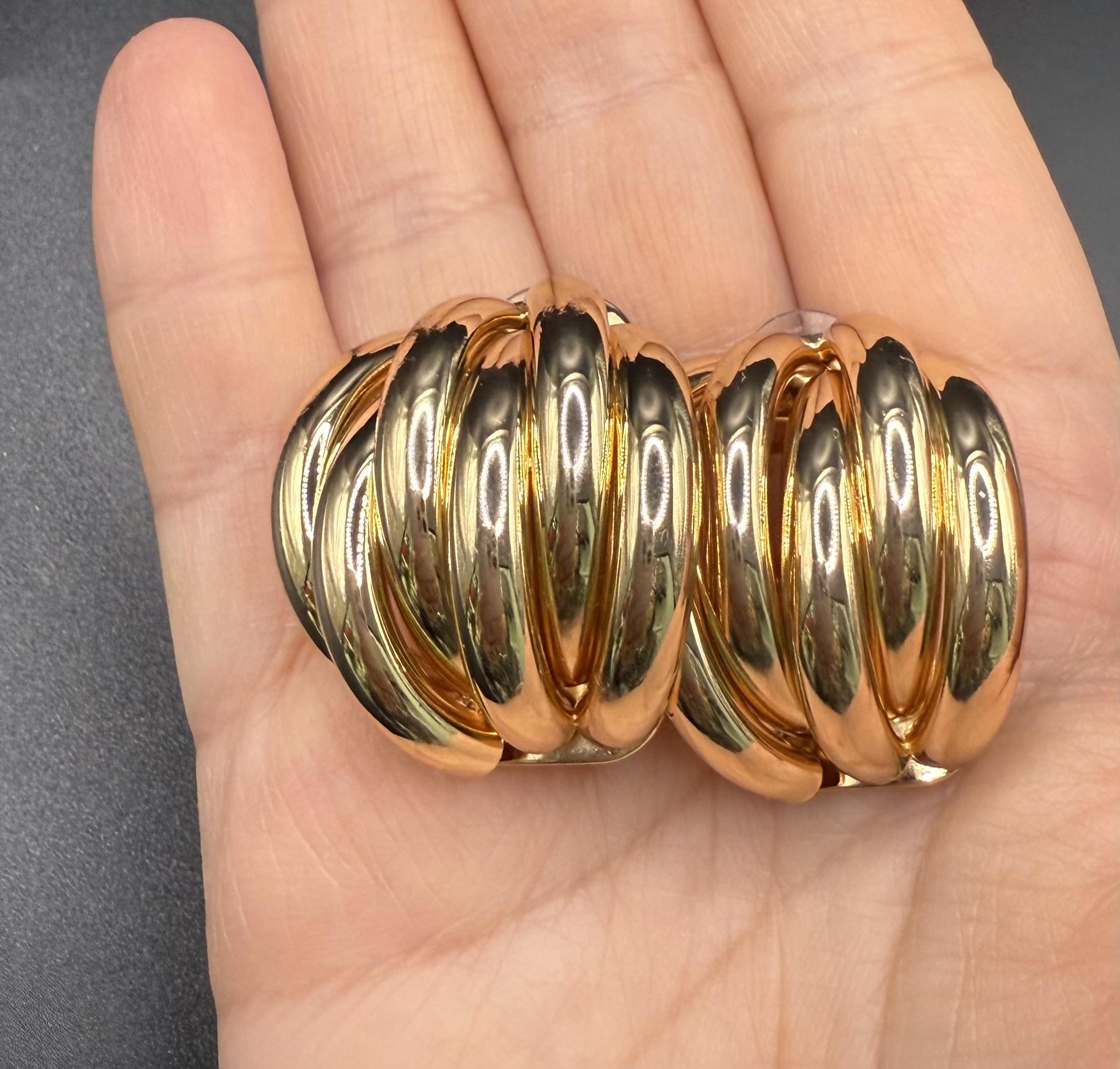 Gold model küpe
