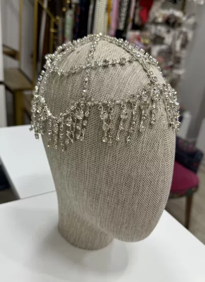 Tifany parti tacı sallantılı