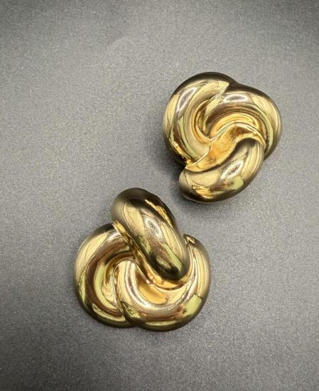 Tasarım gold küpe