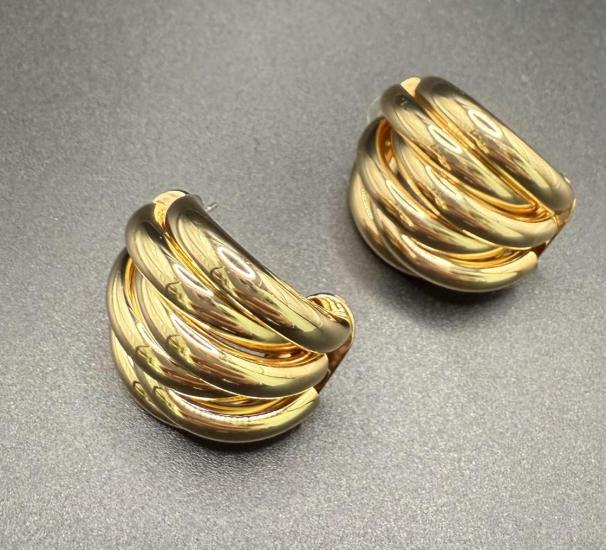 Gold model küpe